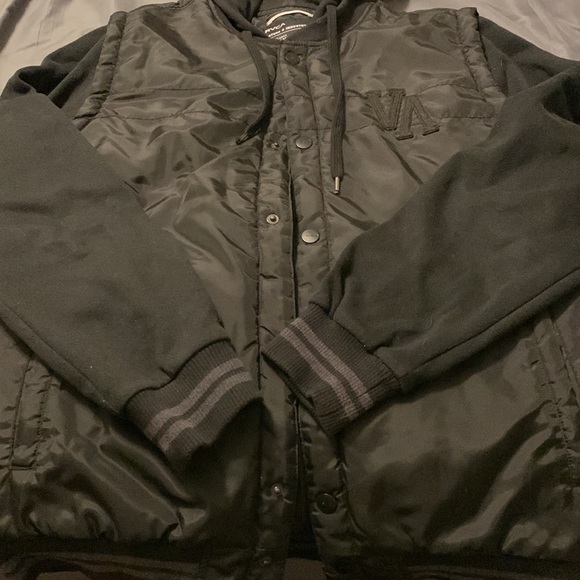 Slick Black RVCA Jacket - Picture 2 of 6